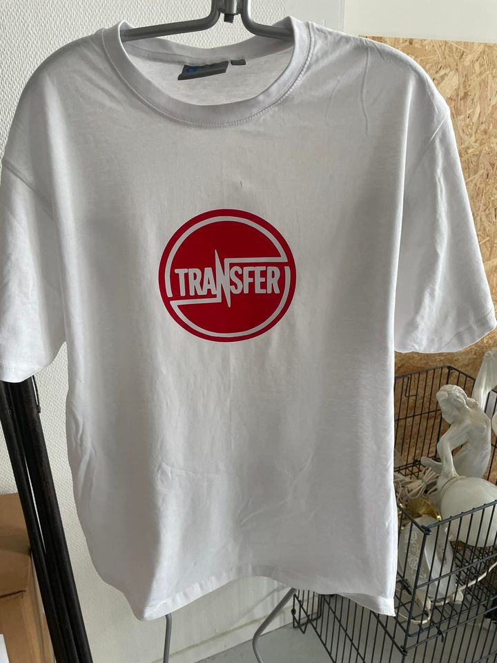 TRANSFER - RÖD (T-SHIRT)