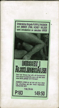 P- DUBBELT I ÄLSKLINGSHÅLEN (VHS)